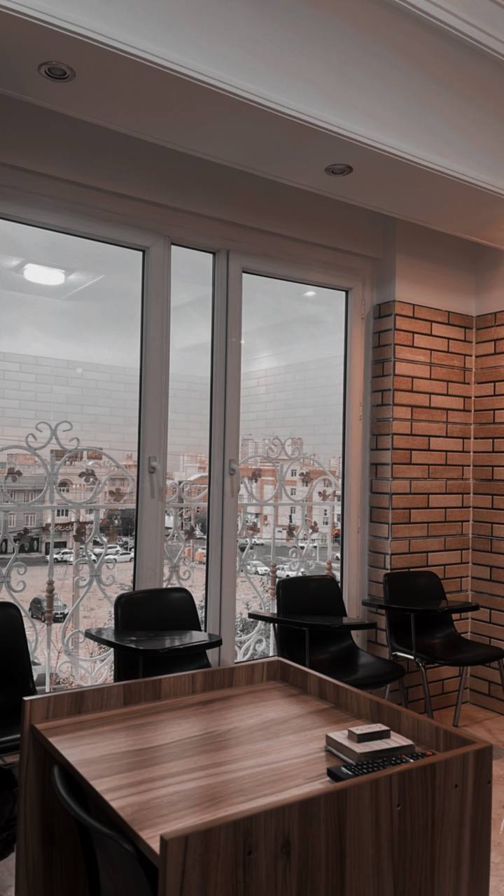 مؤسسات آنلاین و حضوری زبان نصیر